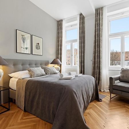 Sgrafit Apartments - Self Check-In Retz Ngoại thất bức ảnh
