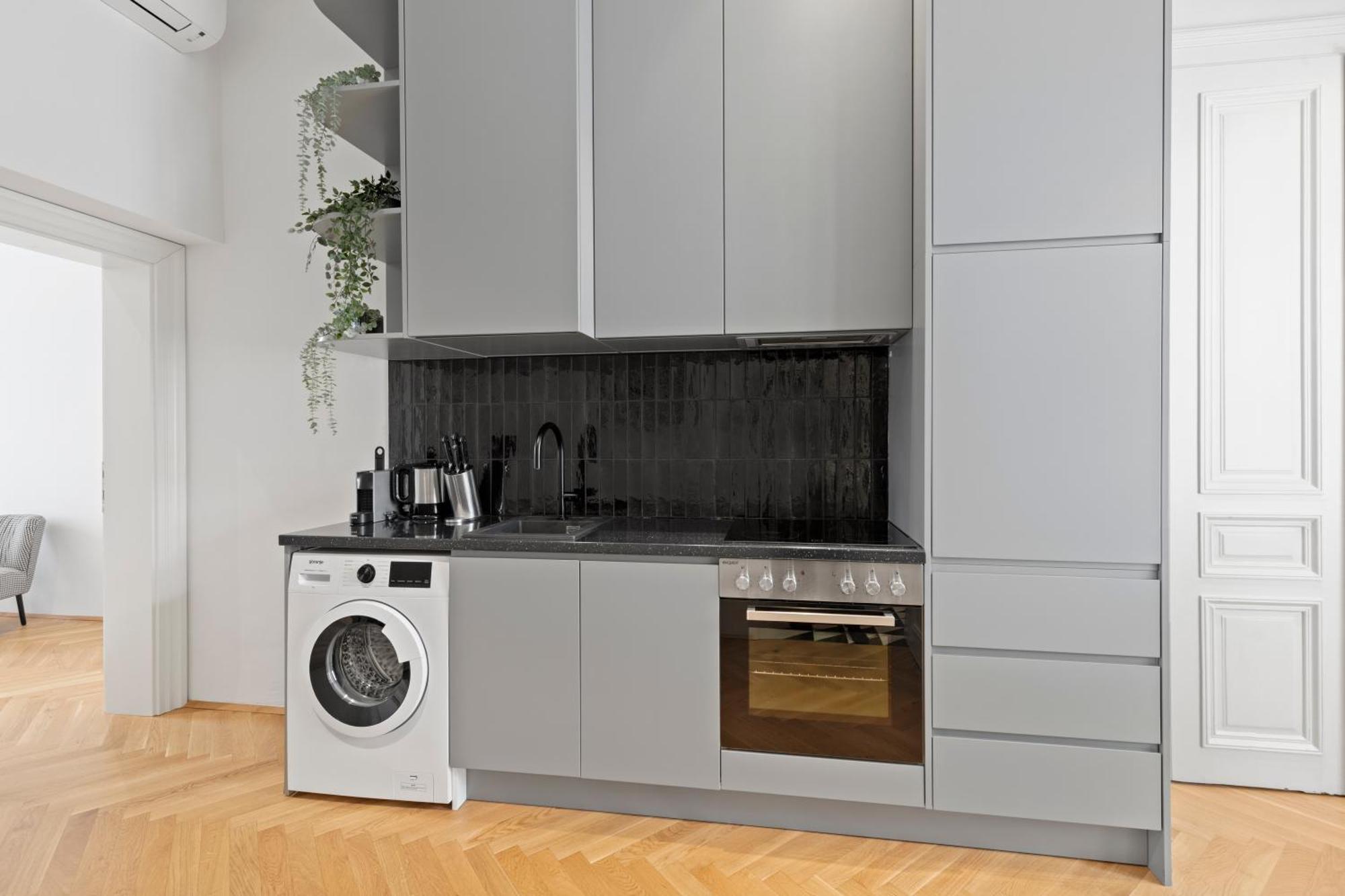 Sgrafit Apartments - Self Check-In Retz Ngoại thất bức ảnh