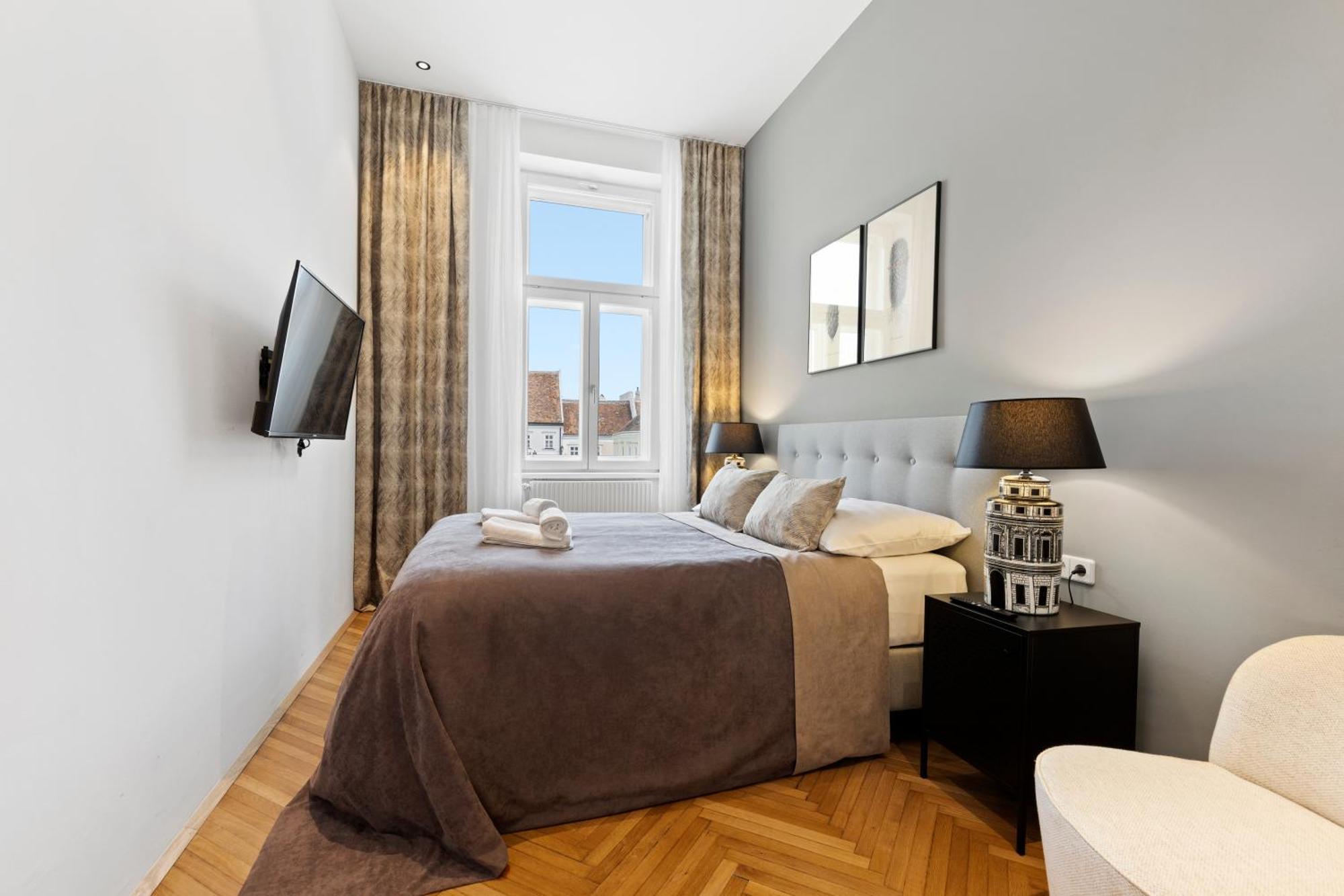 Sgrafit Apartments - Self Check-In Retz Ngoại thất bức ảnh