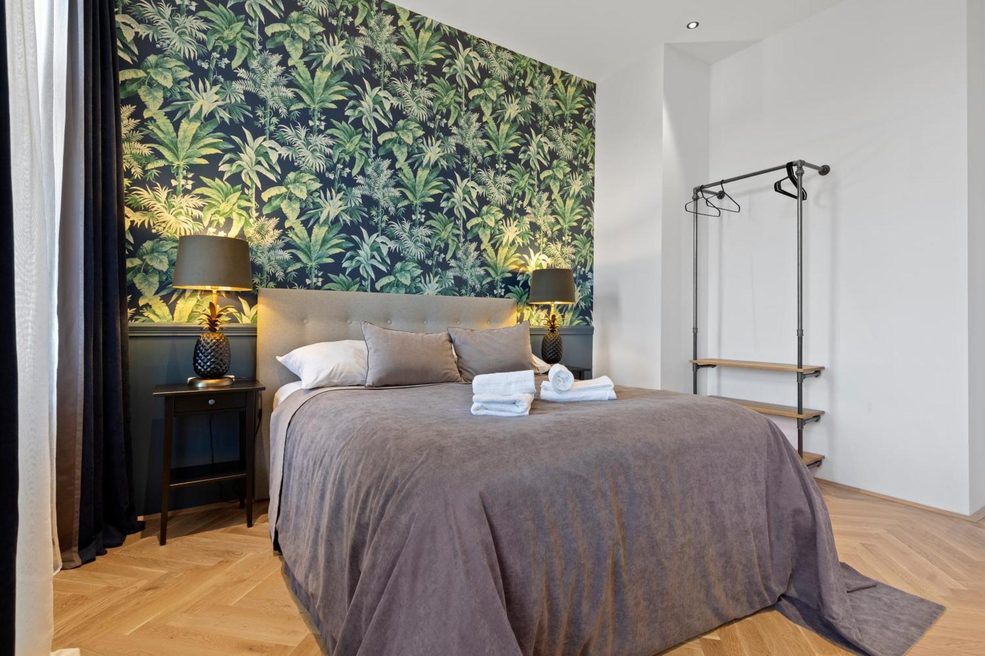 Sgrafit Apartments - Self Check-In Retz Ngoại thất bức ảnh