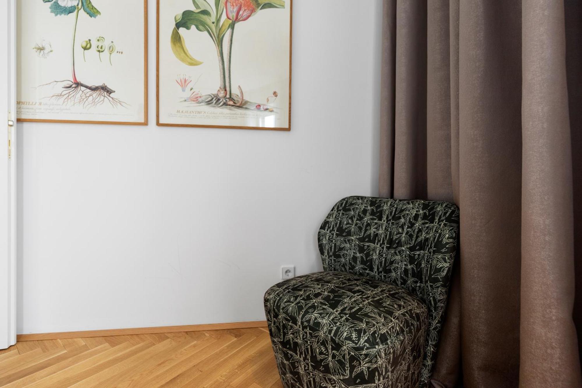 Sgrafit Apartments - Self Check-In Retz Ngoại thất bức ảnh