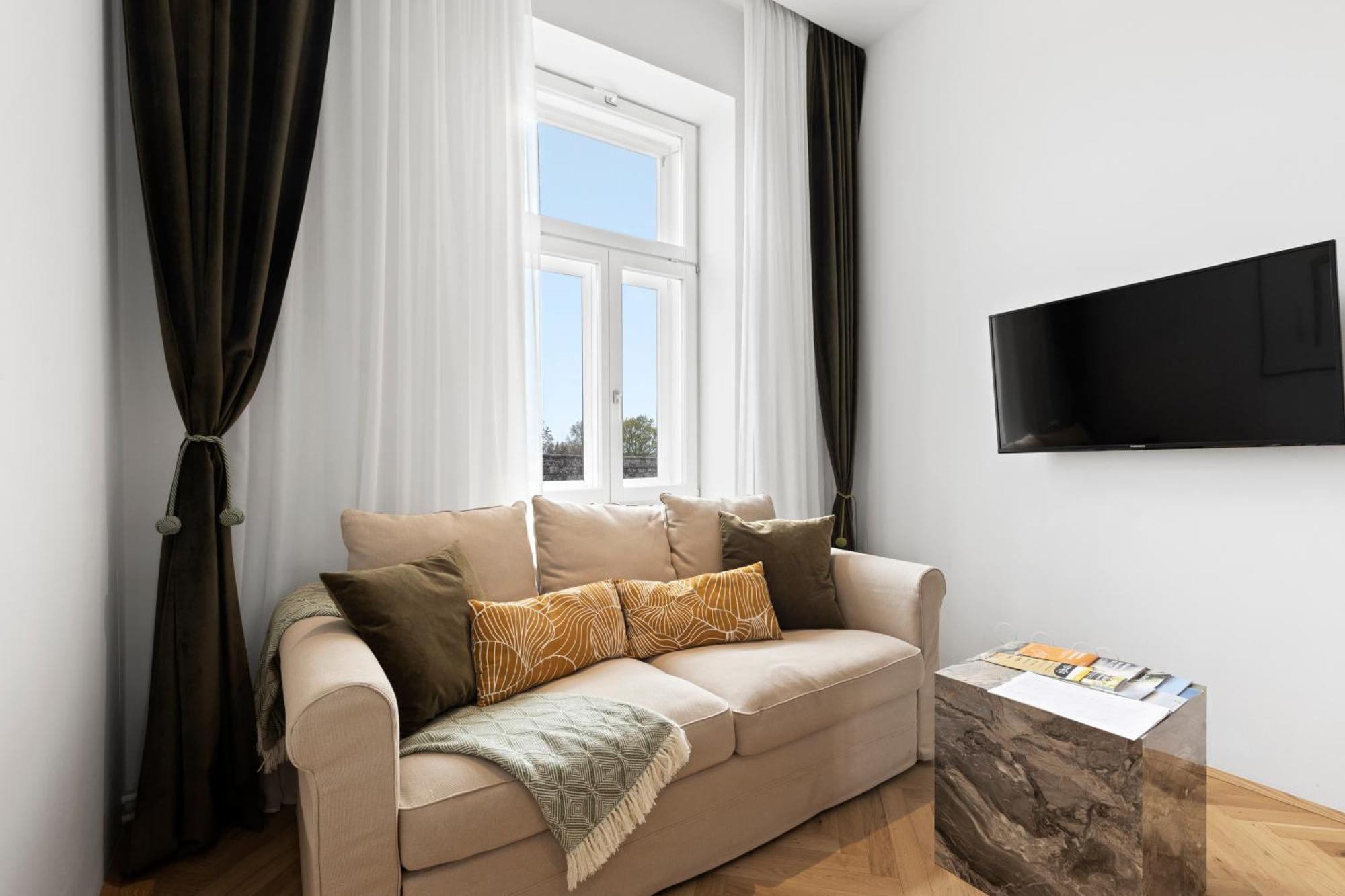 Sgrafit Apartments - Self Check-In Retz Ngoại thất bức ảnh