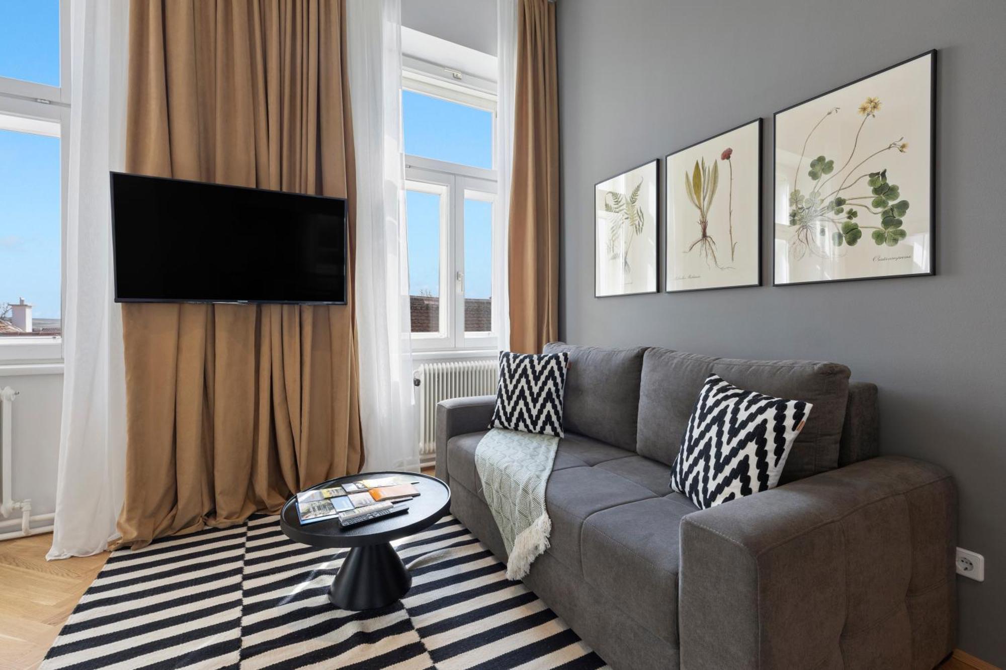 Sgrafit Apartments - Self Check-In Retz Ngoại thất bức ảnh