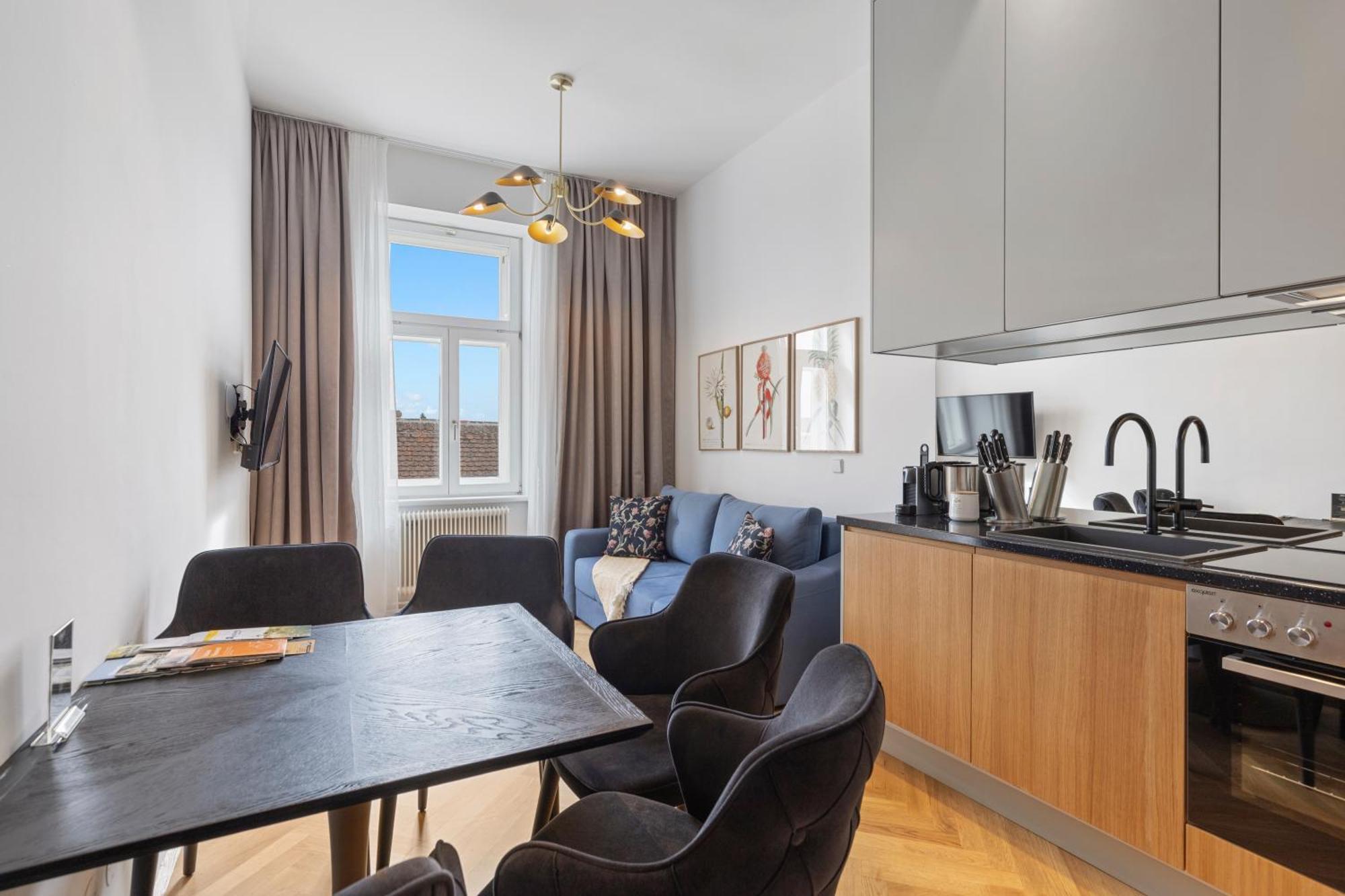 Sgrafit Apartments - Self Check-In Retz Ngoại thất bức ảnh